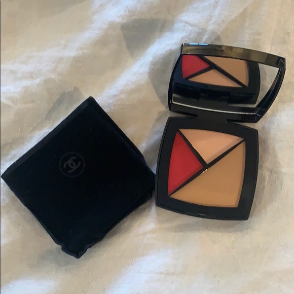 Chanel conceal/ highlight/ color compact - Picture 3 of 3